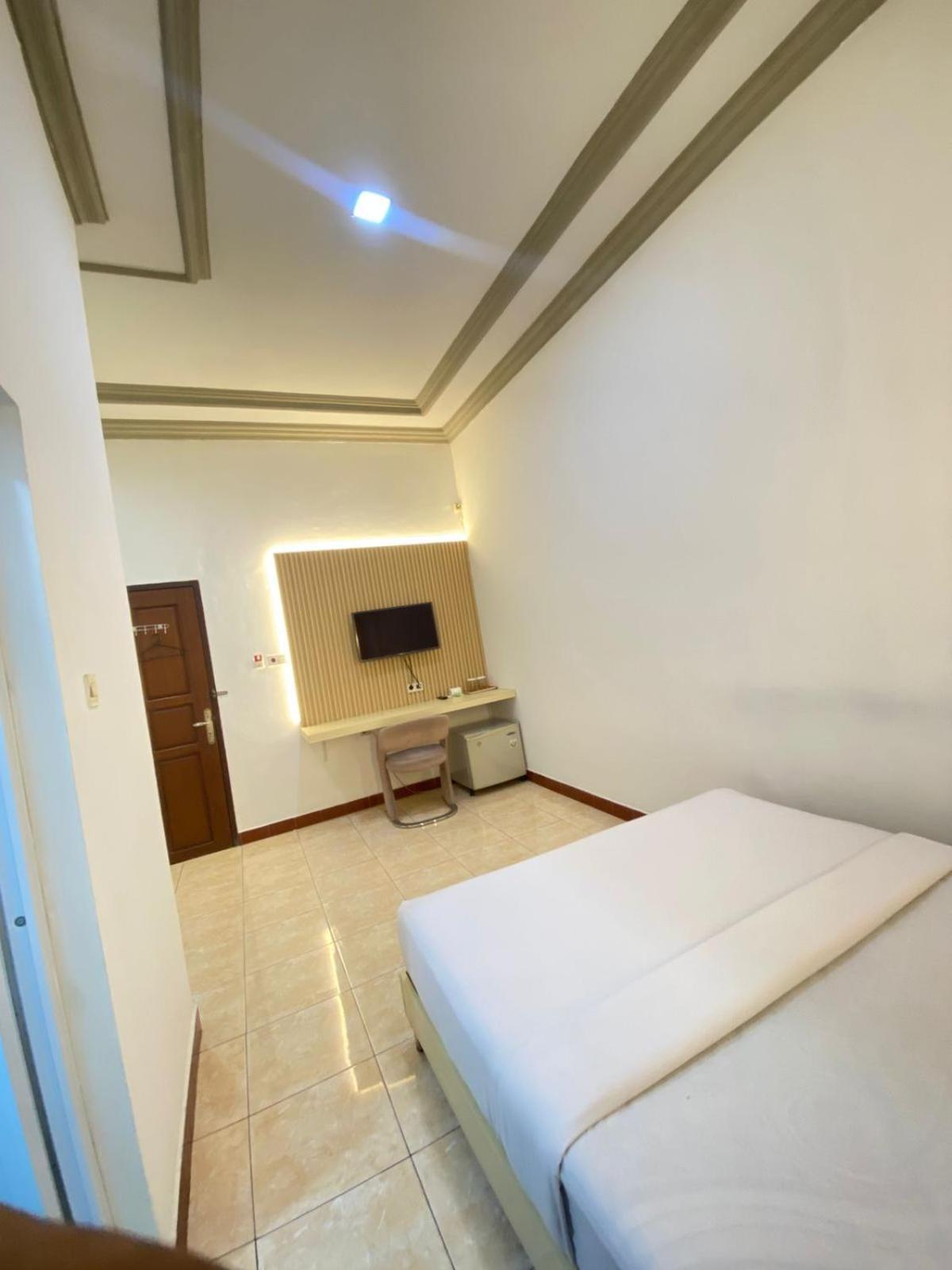 Riverside Hotel Manado